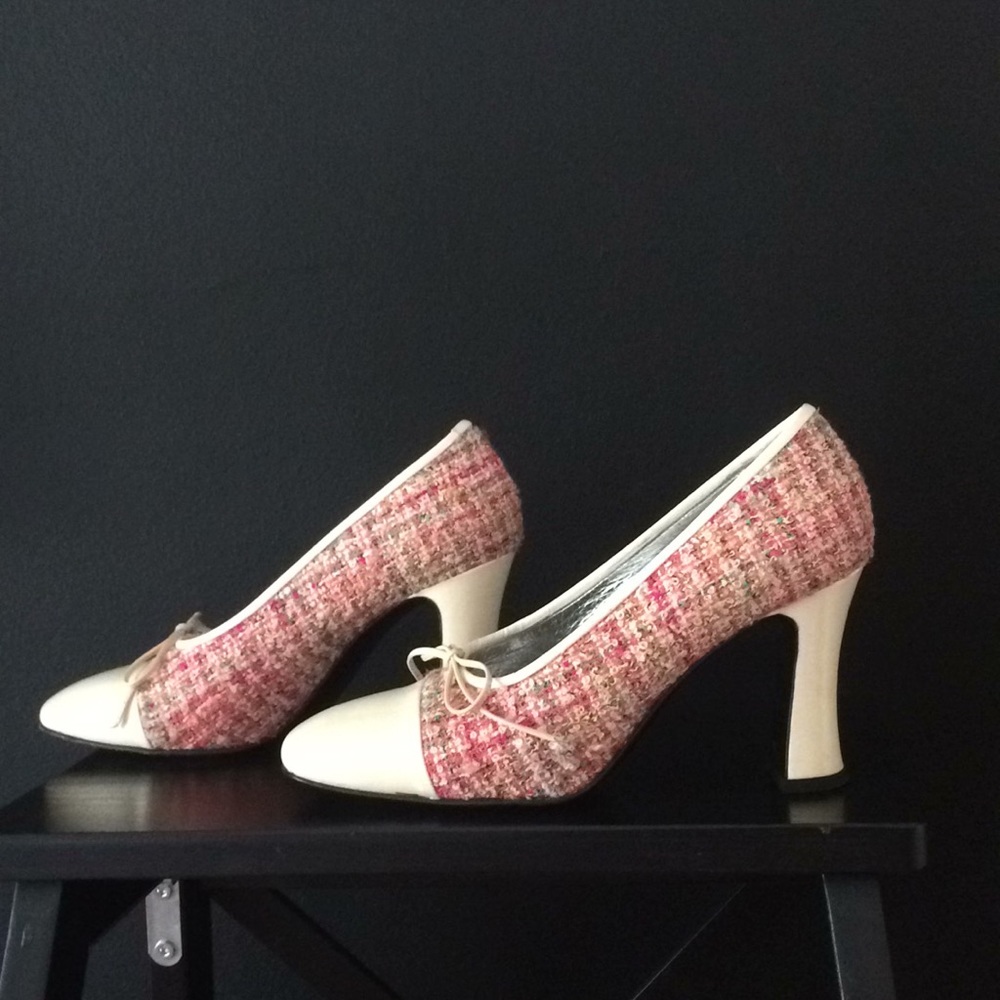 Vintage Patric Cox spectator pump.
